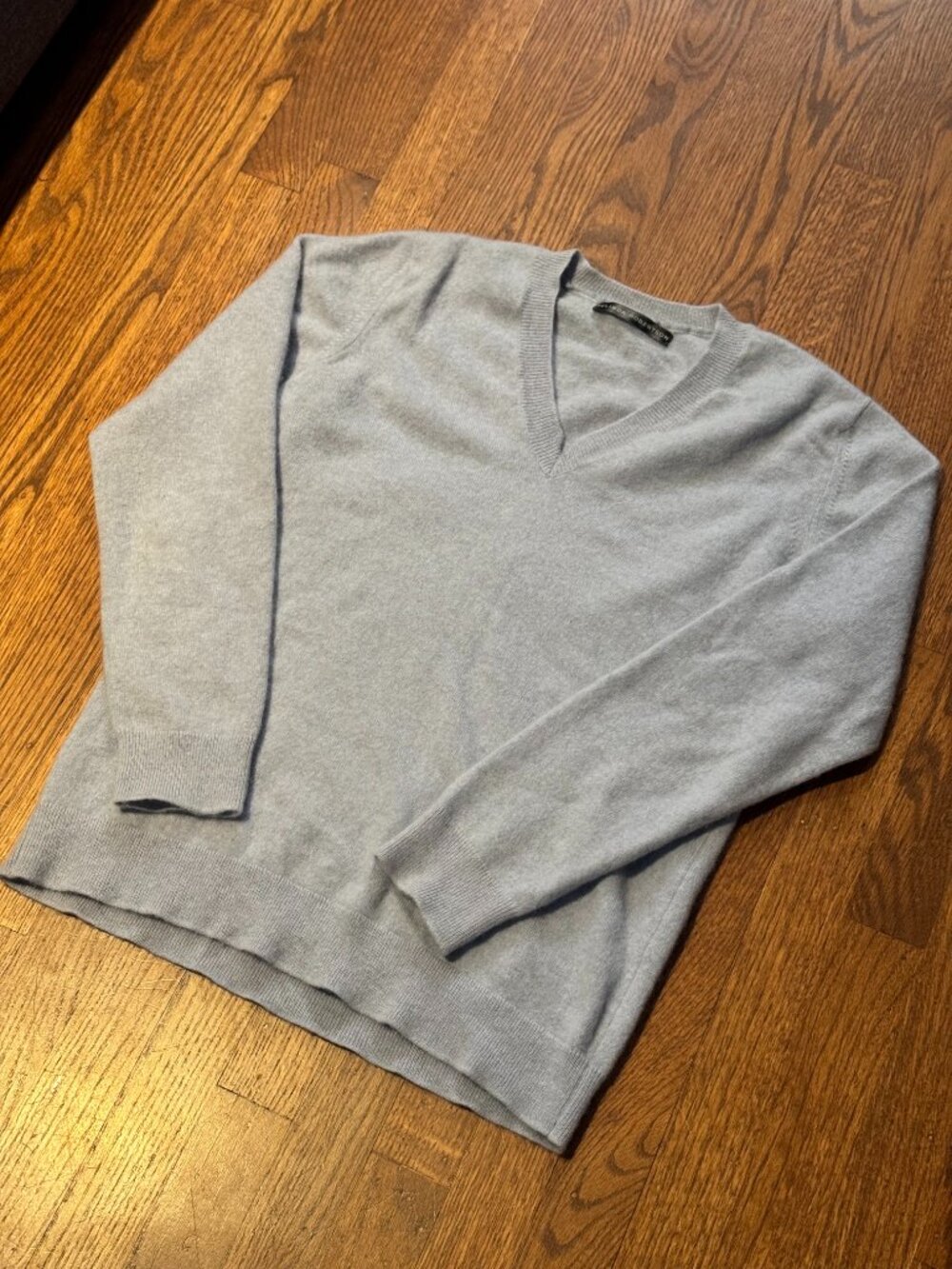 Belinda Robertson V-Neck Sweater - 100% Cashmere